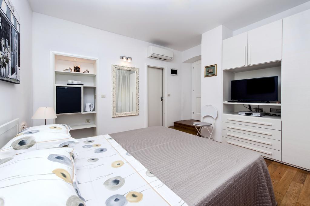 Corte dei merli Suite&Room Rovinj Kamer foto